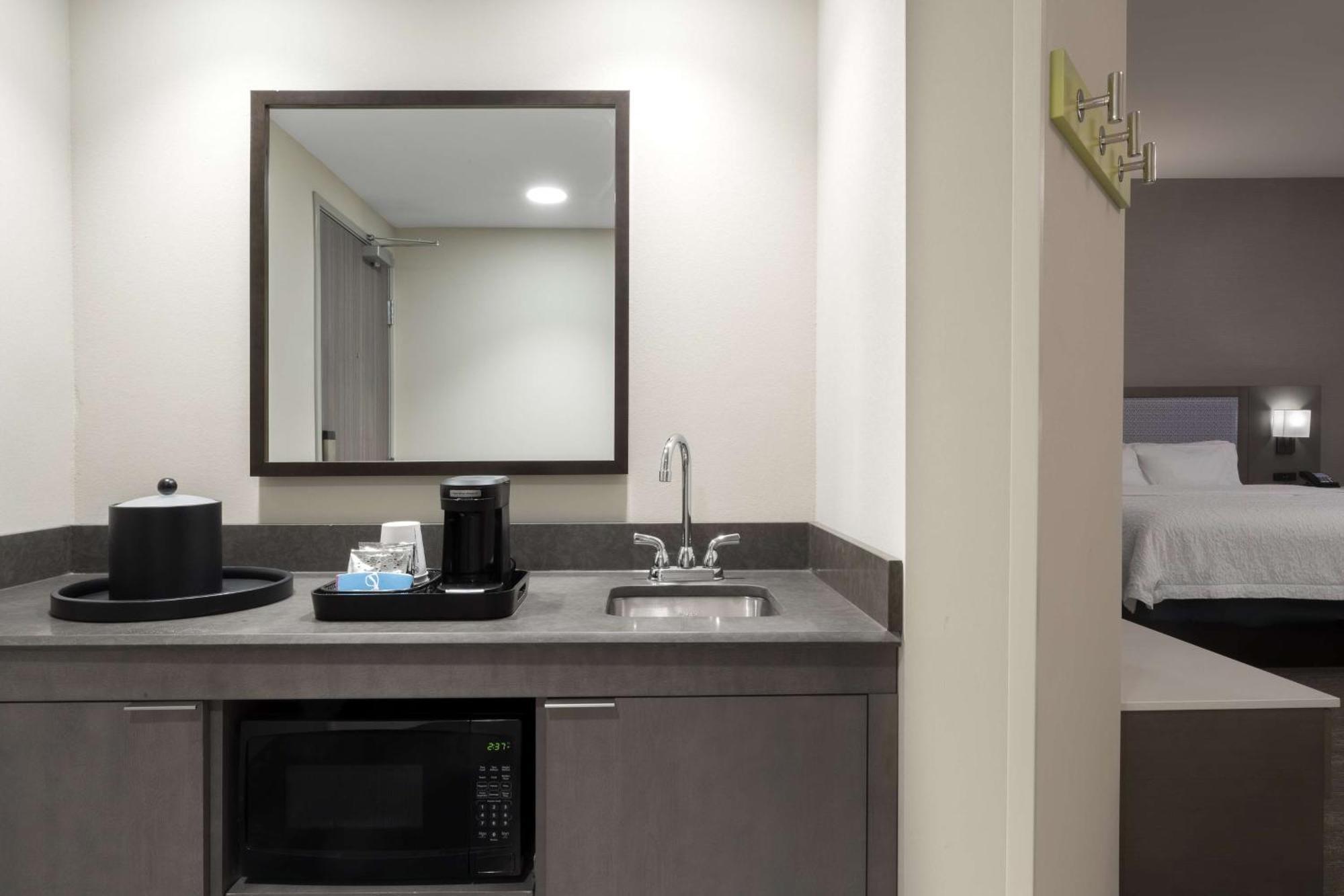 Saint Charles Hampton Inn & Suites St Charles Old Town Area, Mo מראה חיצוני תמונה